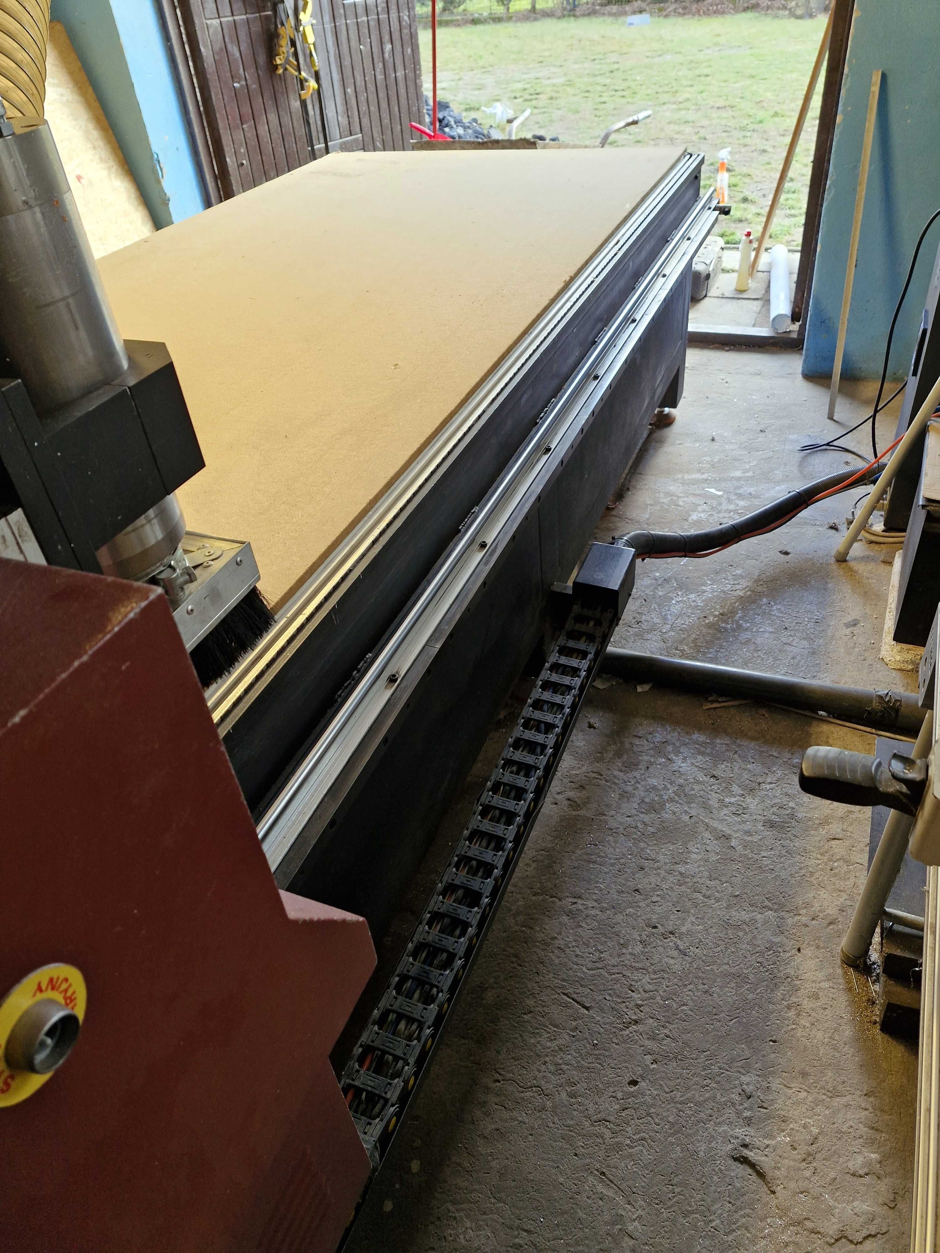 Frezarka 1325 CNC Seron