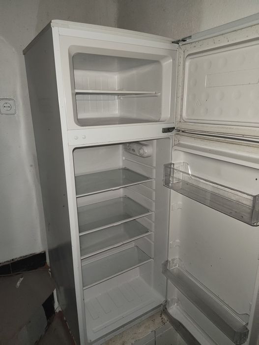 Frigorifico TECNOGAS modelo JF1445, com classe energética A+, consumo