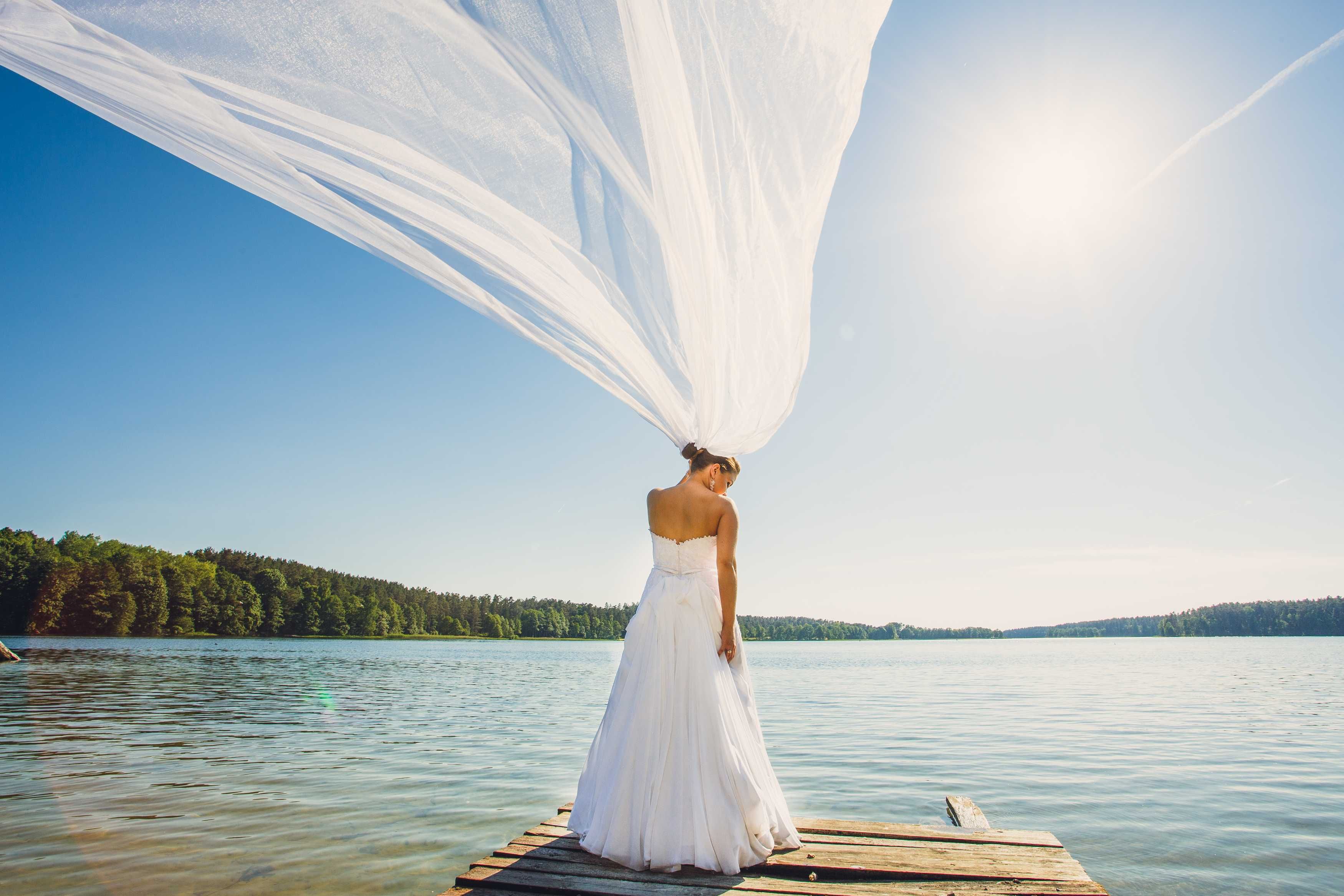 Suknia ślubna Amy Love Bridal, rozmiar 40, kolor biały
