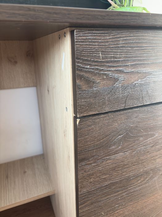 Biurko z długim blatem