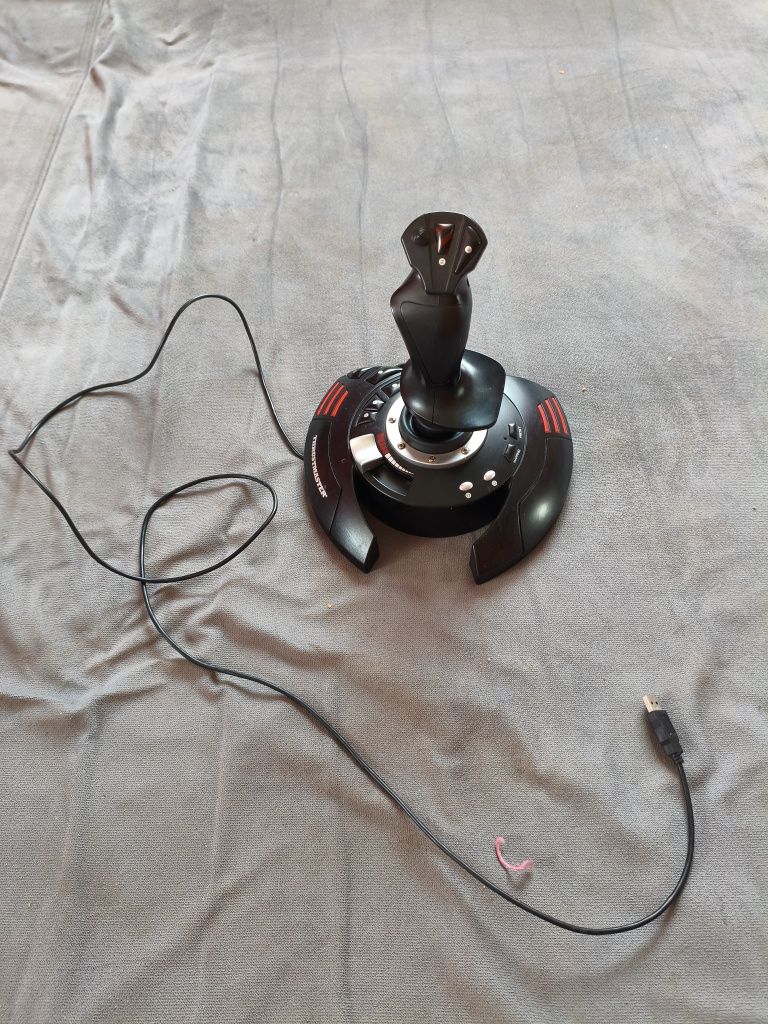 Joystick Thrustmaster