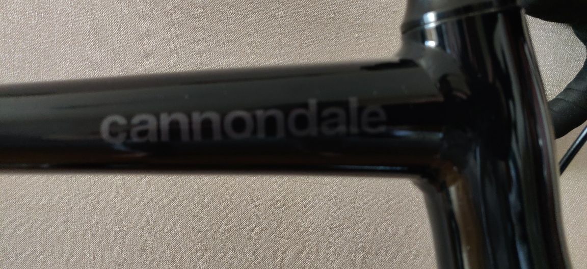Шосейний велосипед Cannondale Synapse