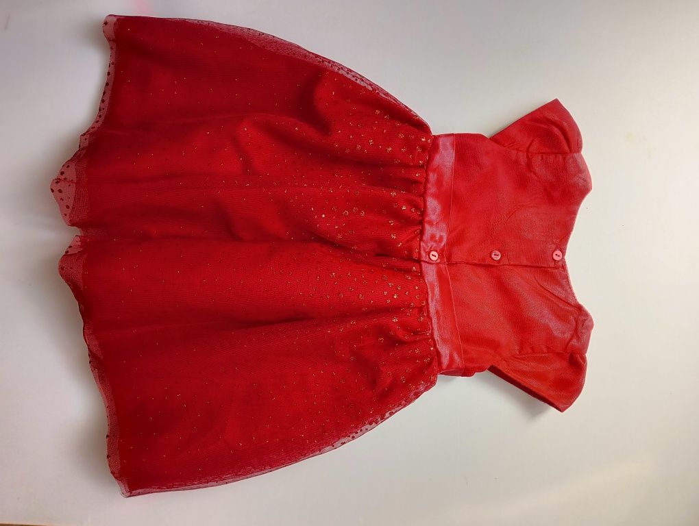 Elegancka rozkloszowana czerwona sukienka cool club by smyk rozmiar 92