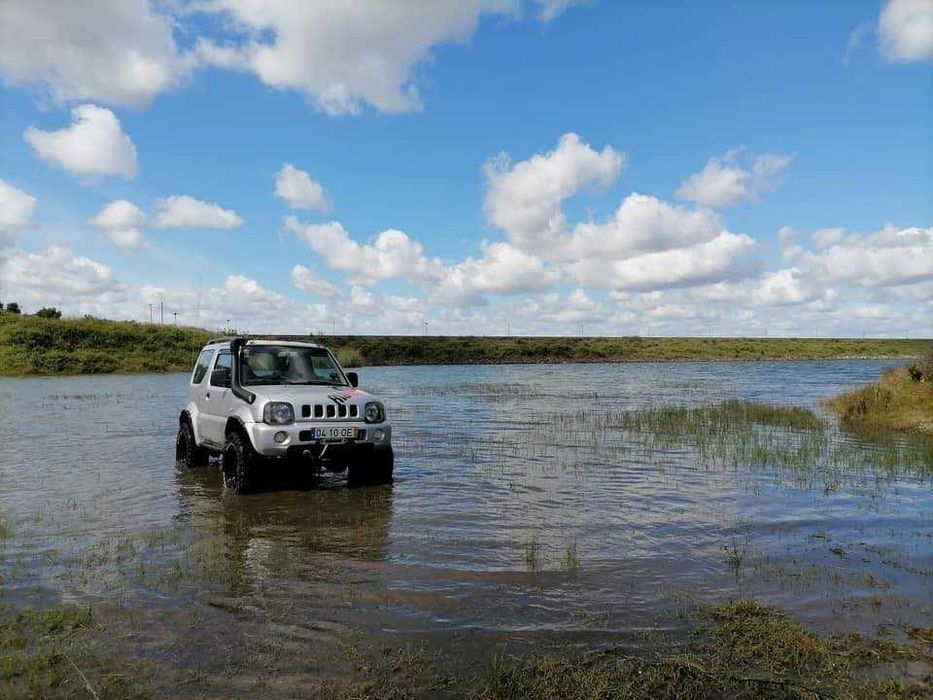 SUZUKI JIMNY customizado para off-road