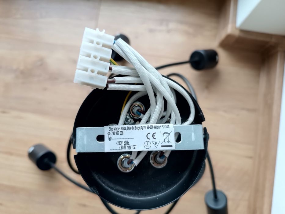 Lampa sufitowa czarna klasyczna na 5 żarówek