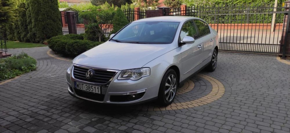 Volkswagen Passat VOLKSWAGEN PASSAT B6; 2,0TDI; 286,5KM; 2006; sedan; srebrny