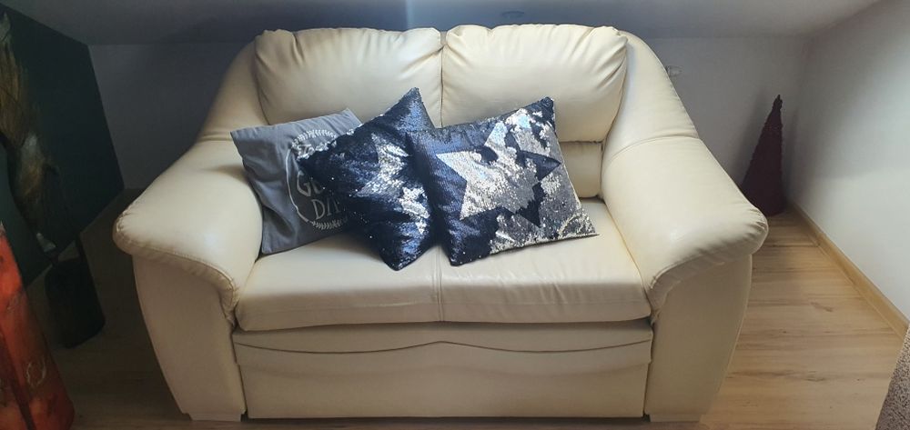 Sofa ekoskóra z funkcją spania