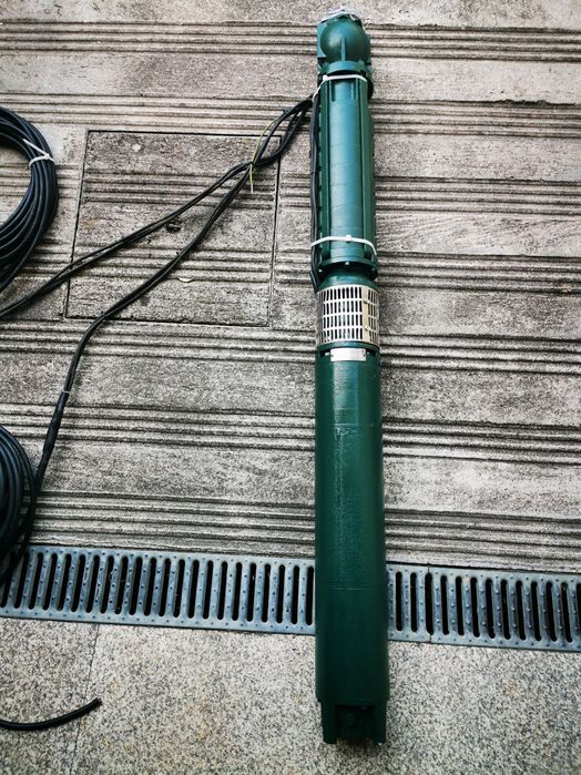 Bomba de furo submersível  "CAPRARI"