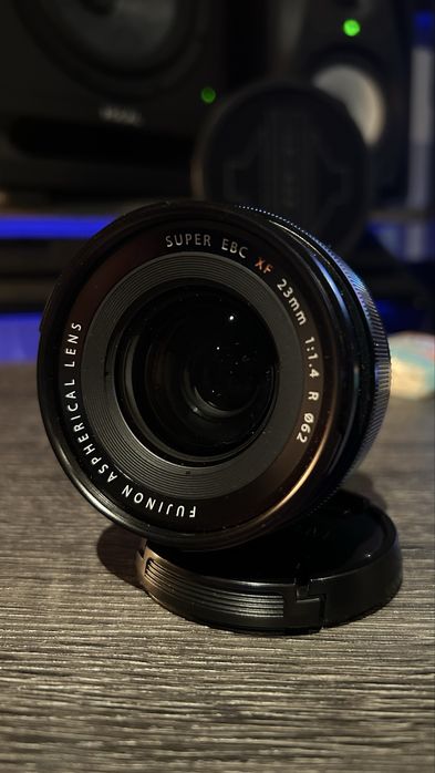 Fujifilm XF 23mm f/1.4 R Como Nova