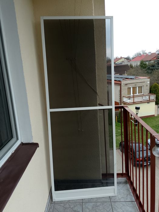 Moskitiera balkonowa