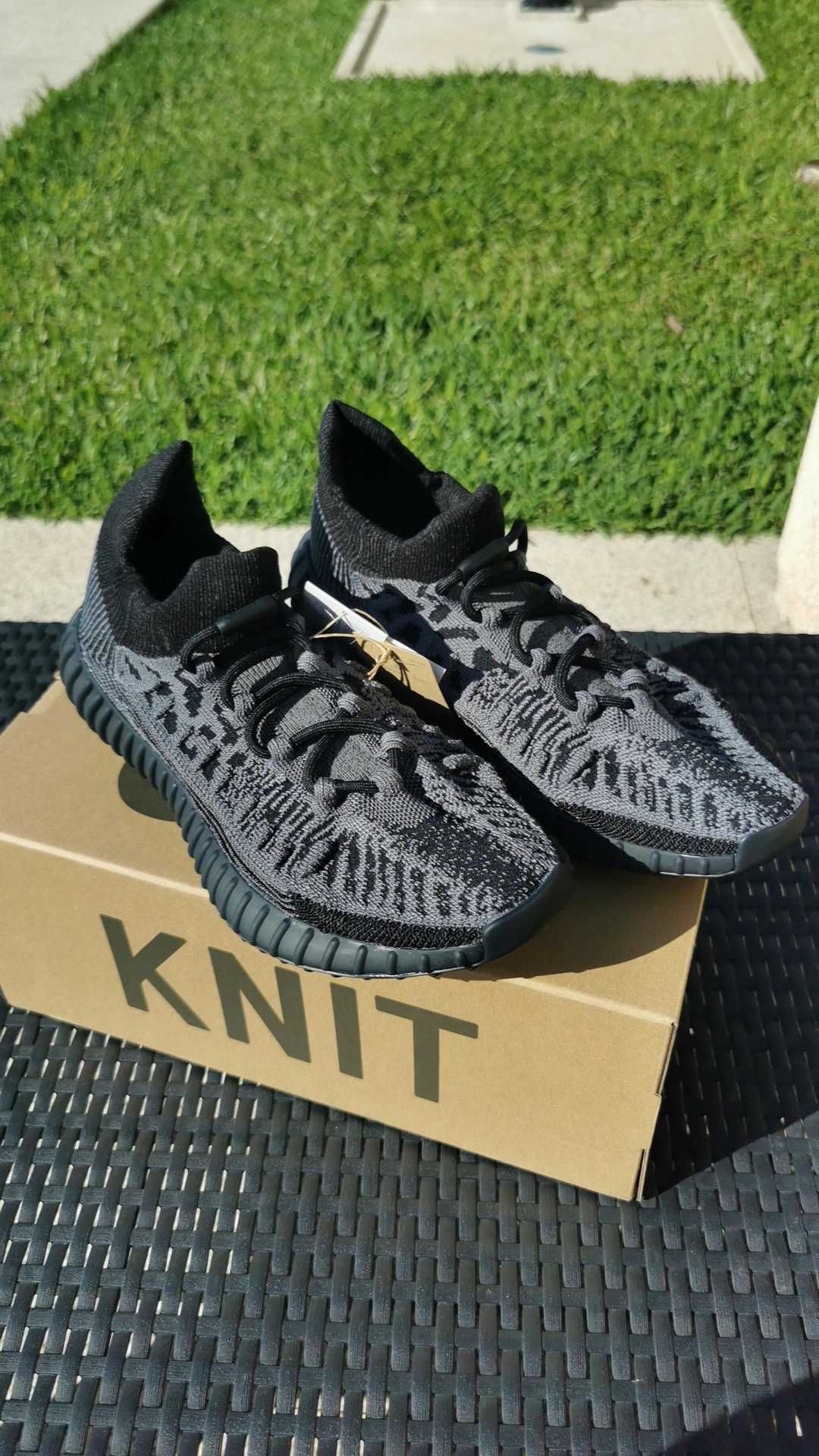 Yeezy 350 V2 Cmpct Slate Onyx