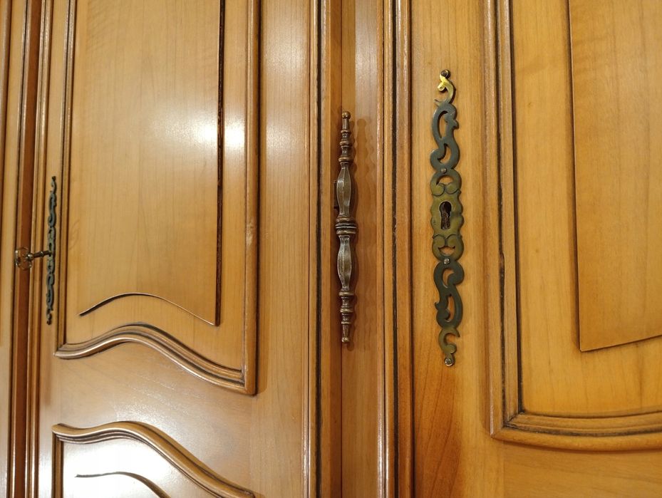 Elegancka szafa garderoba czterodrzwiowa Ludwik