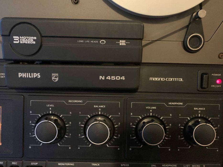 Magnetofon , amplituner Philips
