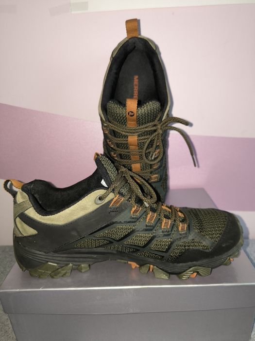 Чоловічі кросівки Merrell оригінал.. Довжина устілки 28 см.