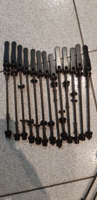 Apertos rápidos para rodas de bicicletas