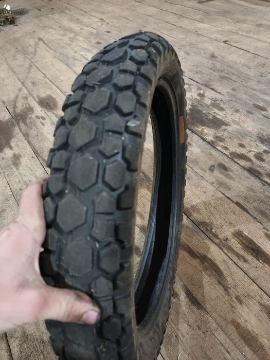 Продам резину  120/80/17. 110/80/17