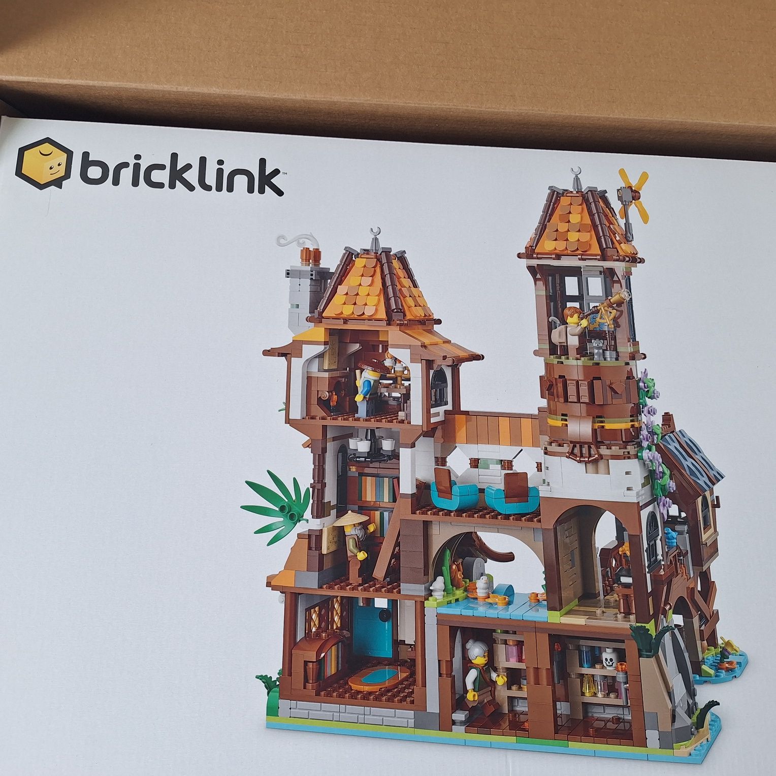Lego 910048 BrickLink Designer Program -Akademia uczonych z nadrzecza