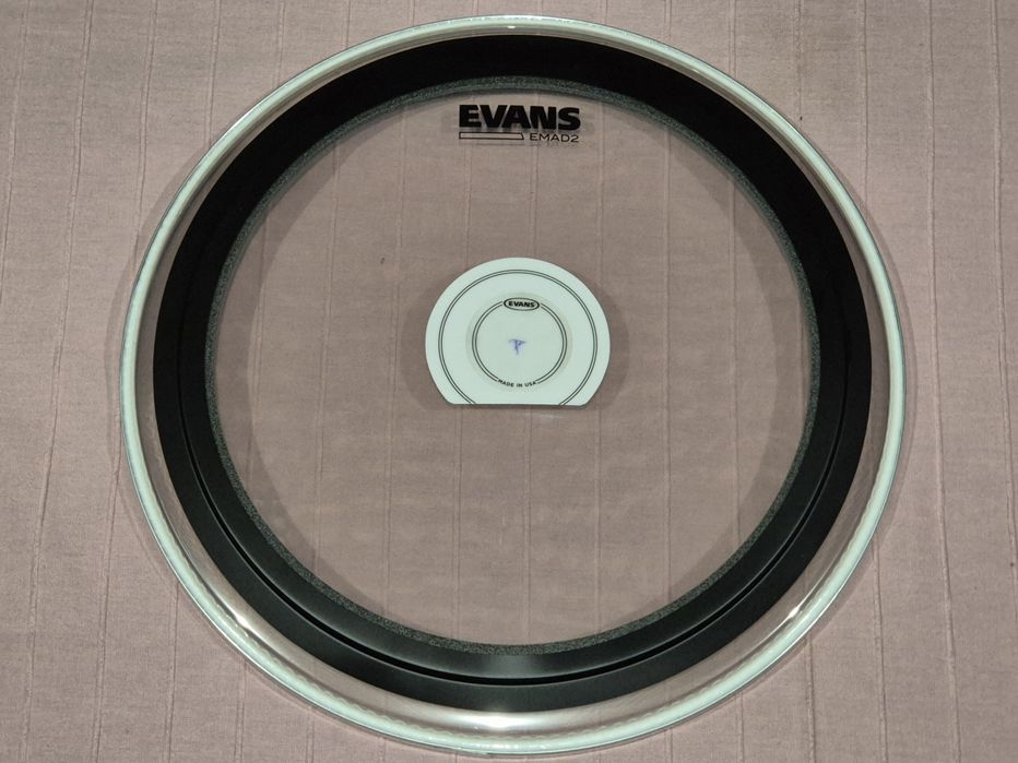 Zestaw Evans Emad 2 i Aquarian Regulator na  bęben basowy 18" - top!