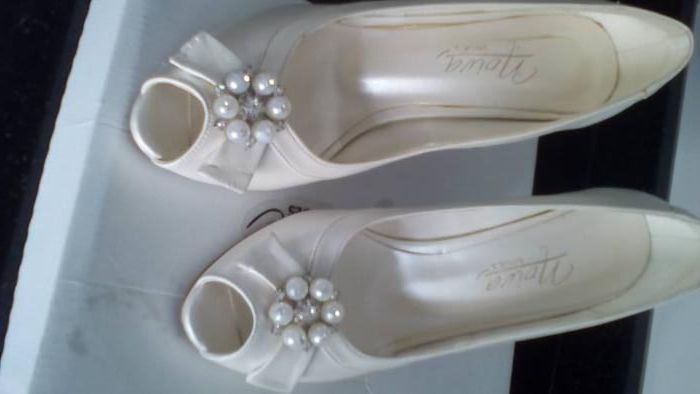 Sapatos de noiva-oferta dos Portes