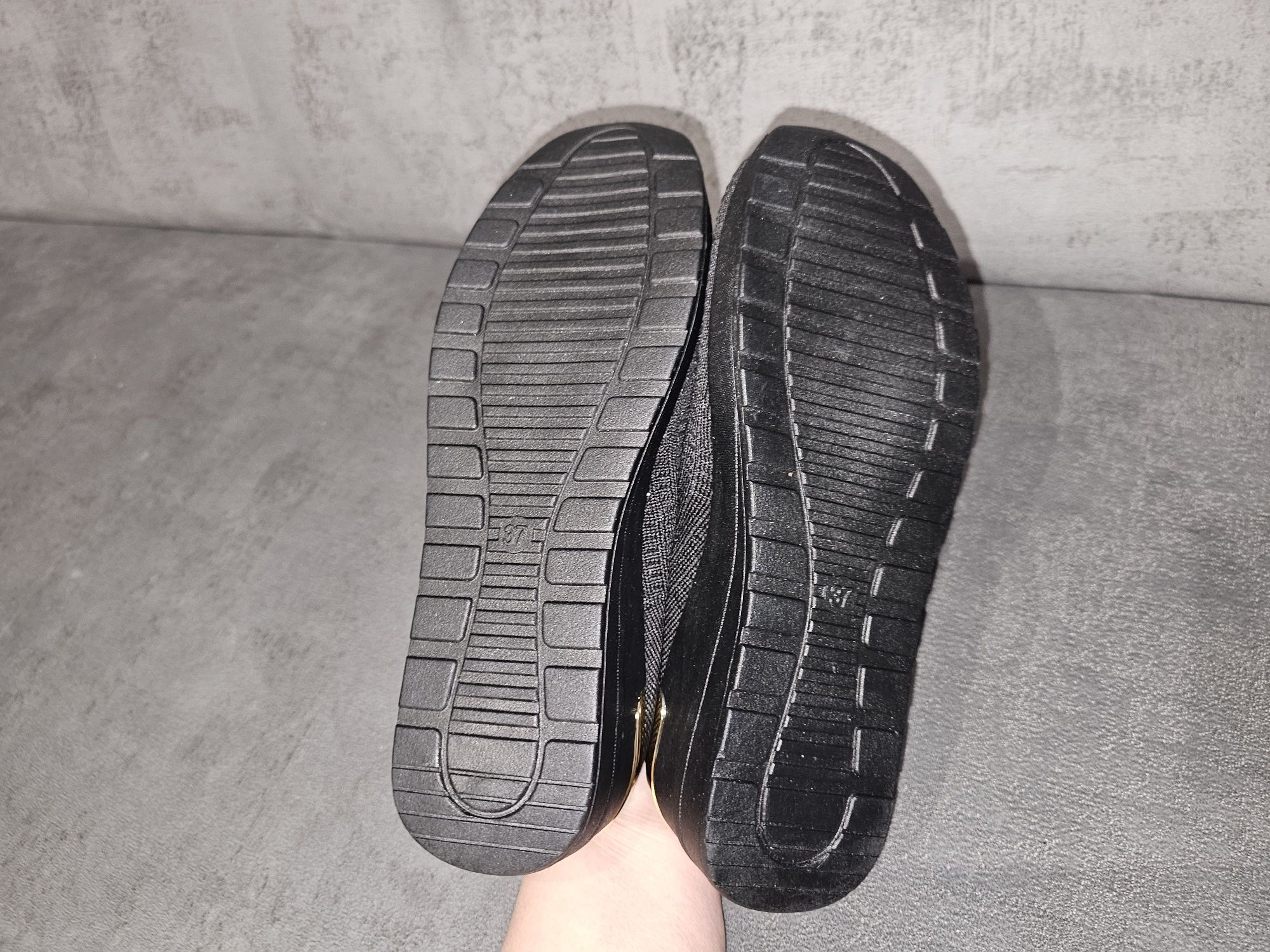 Buty wsuwane 37 NOWE
