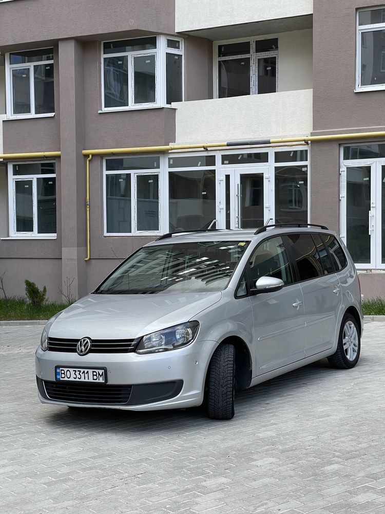 Продам! Volkswagen Touran 2012p