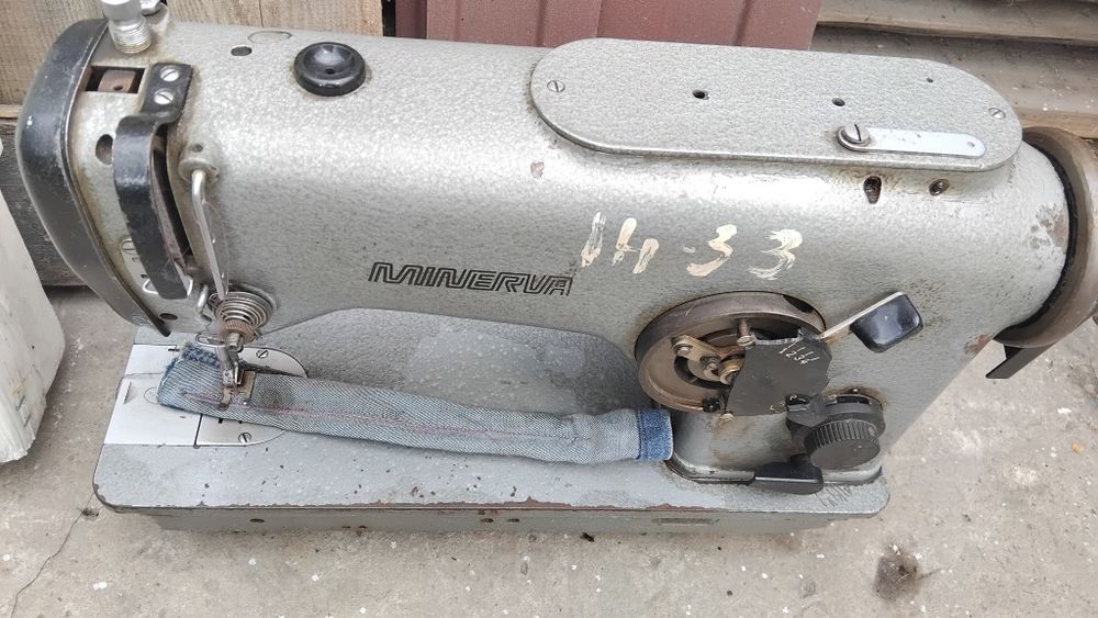 Швейна машина Мінерва 337