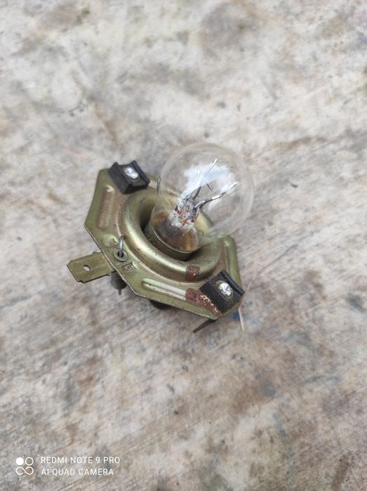 Oprawa żarówki Romet ogar motorynka komar kadet że sprężynka 11.100