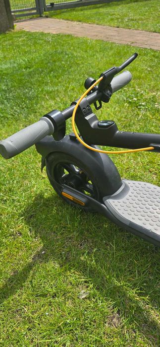 Hulajnoga elektryczna Ninebot f30d używana 300w 22km/h 36v zasięg 30km