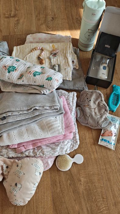 Wyprawka duży zestaw butelki kocyki aspirator Braun, otulacze Woombie