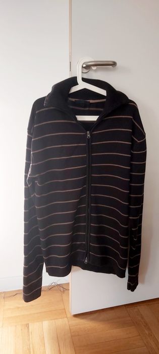 Sweter  męski  na suwak.