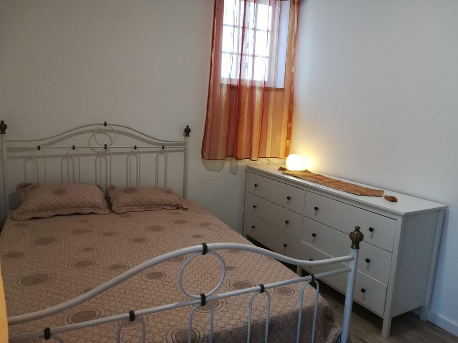 Aluga casa  (Periferia de TORRES VEDRAS)