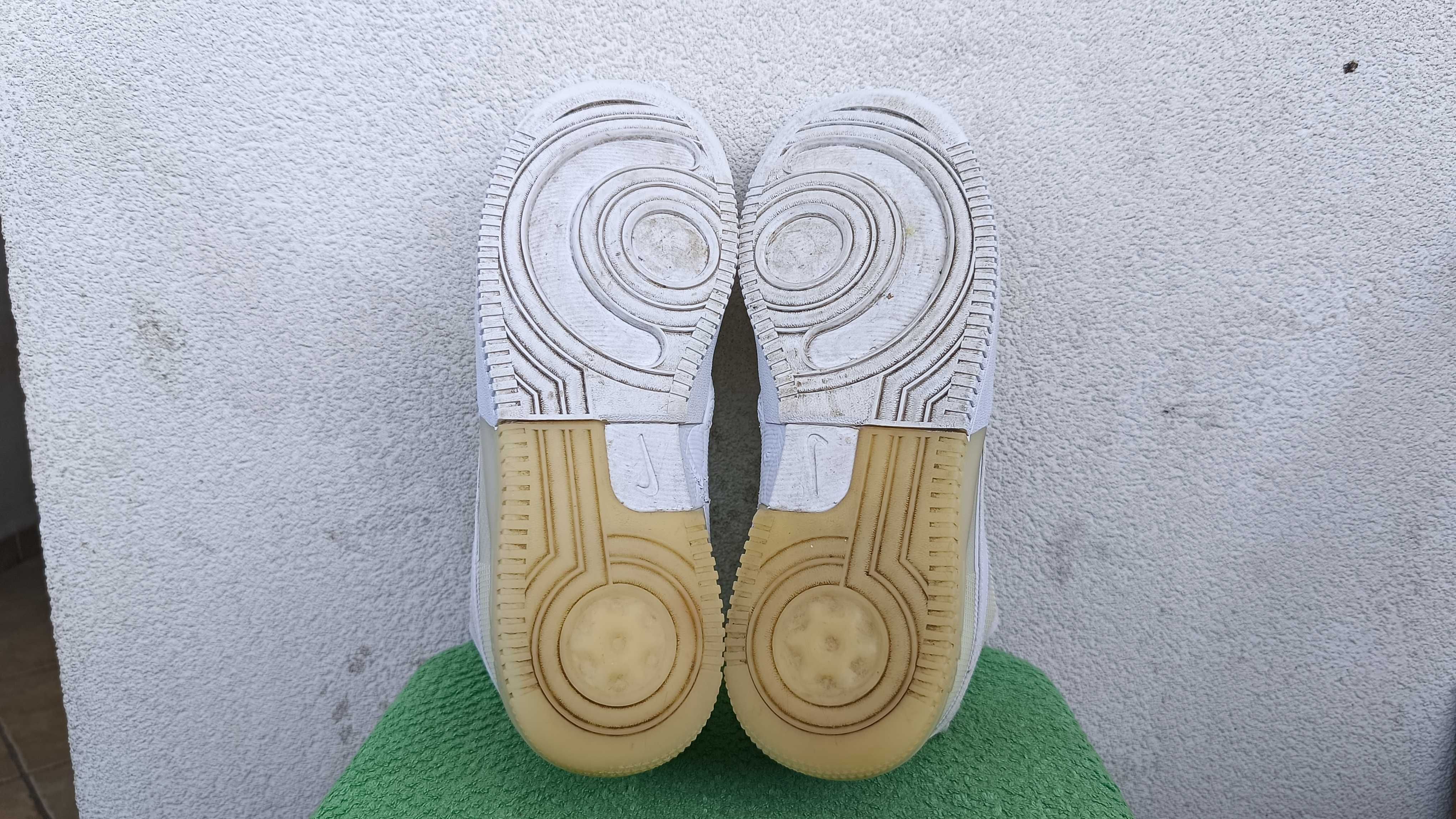 NIKE AIR FORCE 1 REACT r.43 skóra białe