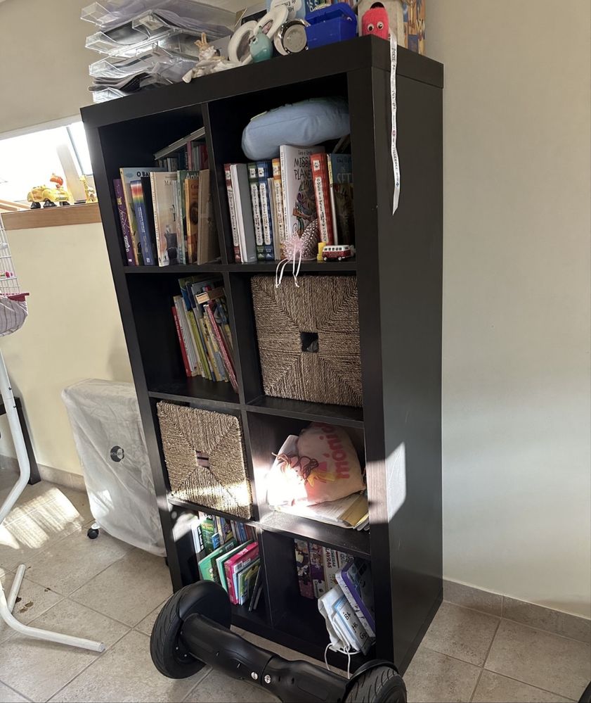 Mobiliário Ikea biblioteca