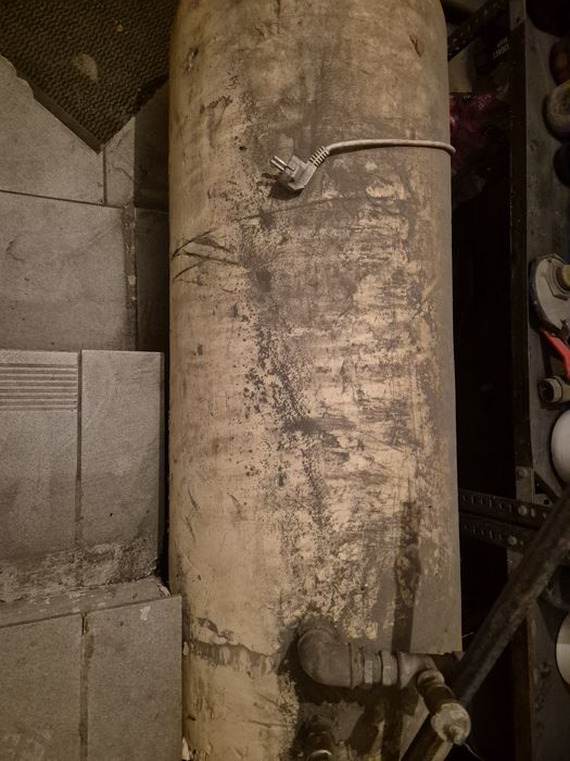 Sprzedam bojler z grzałką elektryczną