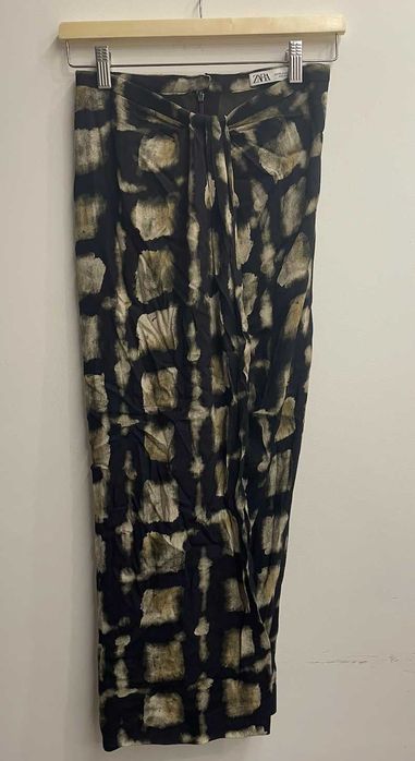 Feminine Midi Zara Skirt