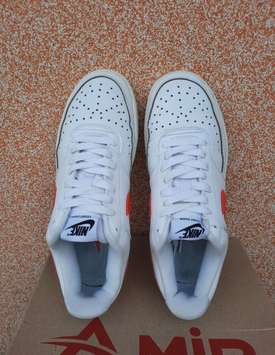 Кросівки жіночі Nike Court Vision Low 'White Bright Crimson" кросовки