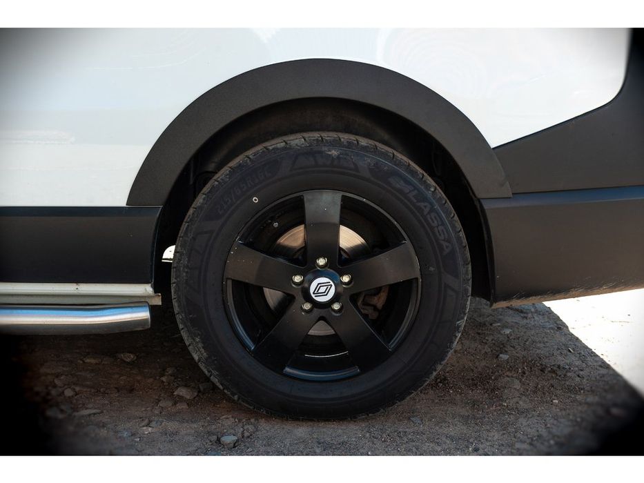 Opel Vivaro 2015-2019 Накладки на арки (черные)