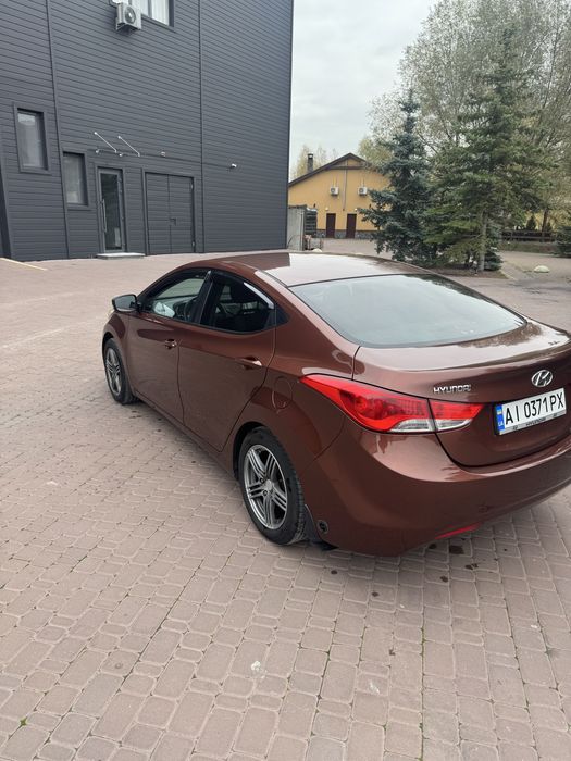 Hyundai Elantra 2012 року | 1.8 бензин/газ | Механіка