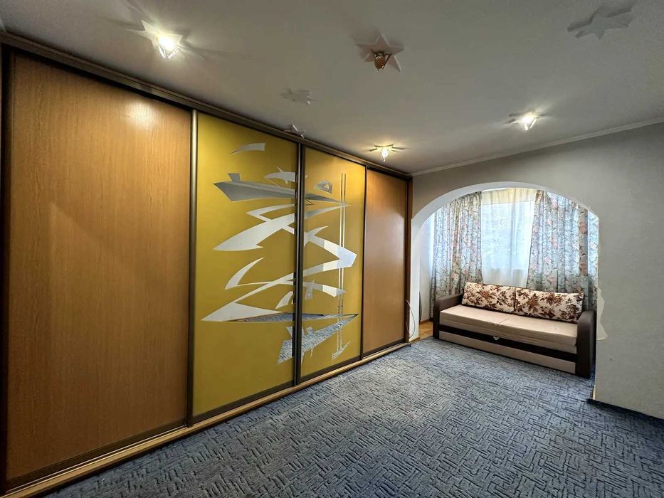 Продаж 3 кім Ахматової 43 Безнал метро Осокорки  Дніпровська наб