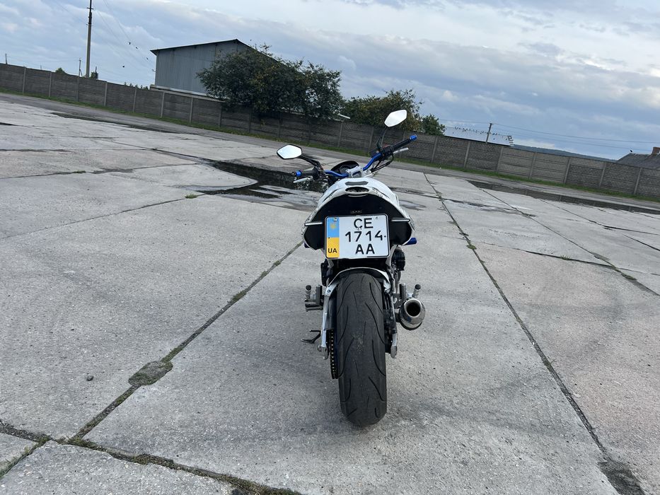 Suzuki GSR 600 2008 рік