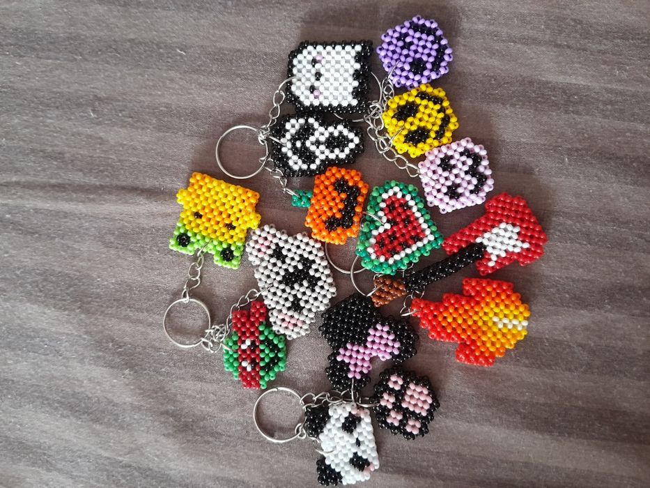 Вироби з бісеру)))