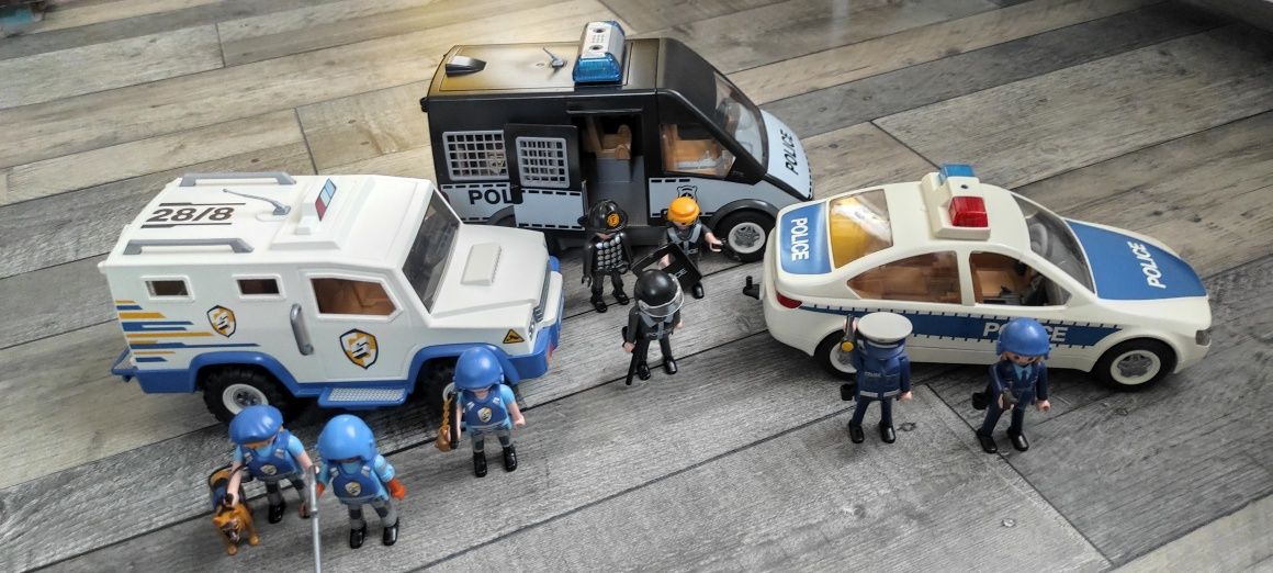 Pojazdy policyjne PLAYMOBILE z figurkami, zestaw
