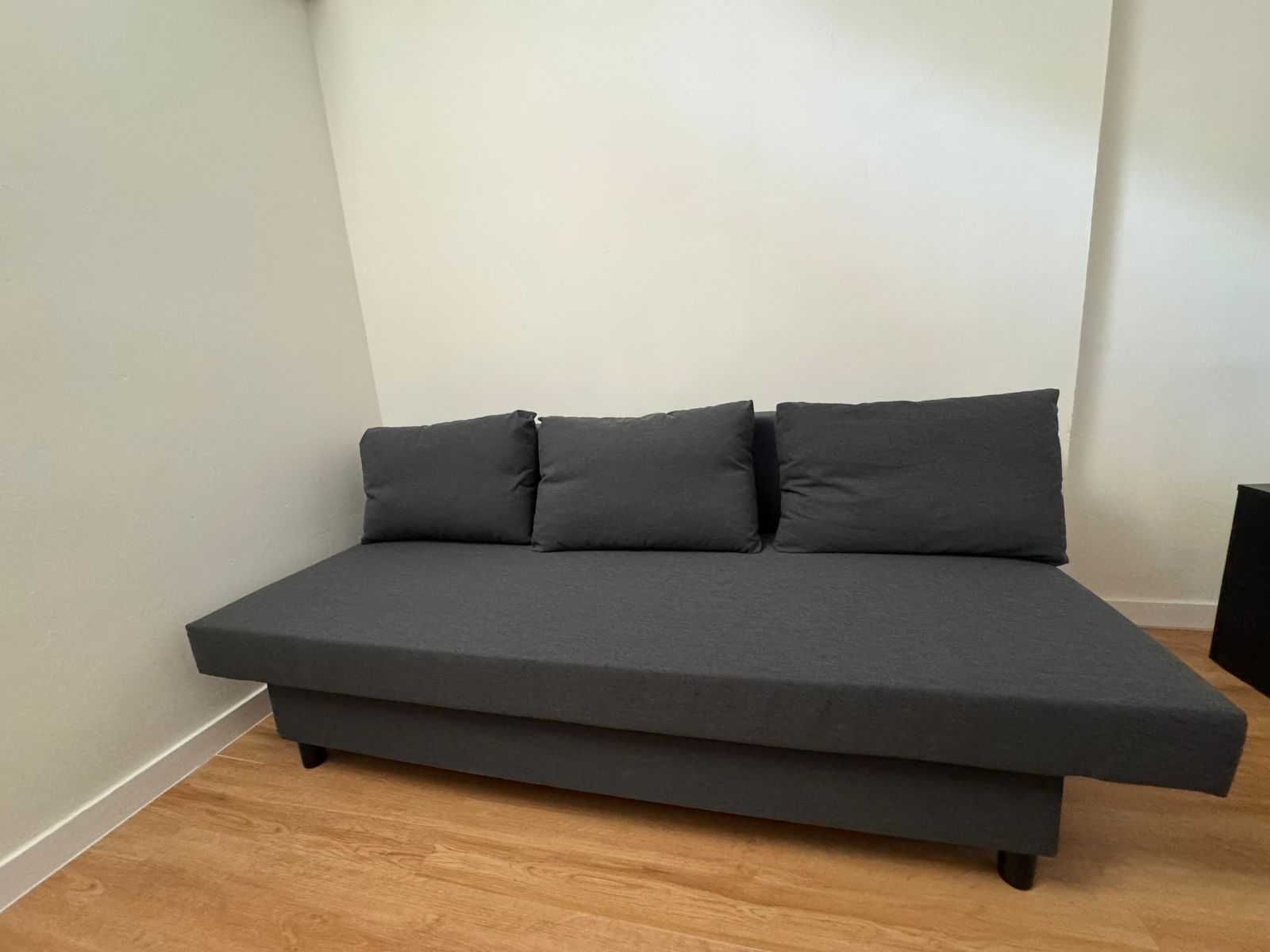Saída do país – móveis impecáveis – sofá-cama 3 lugares