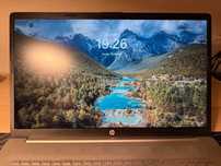 Laptop HP 17-calowy – Szybki, przestronny, idealny do pracy!