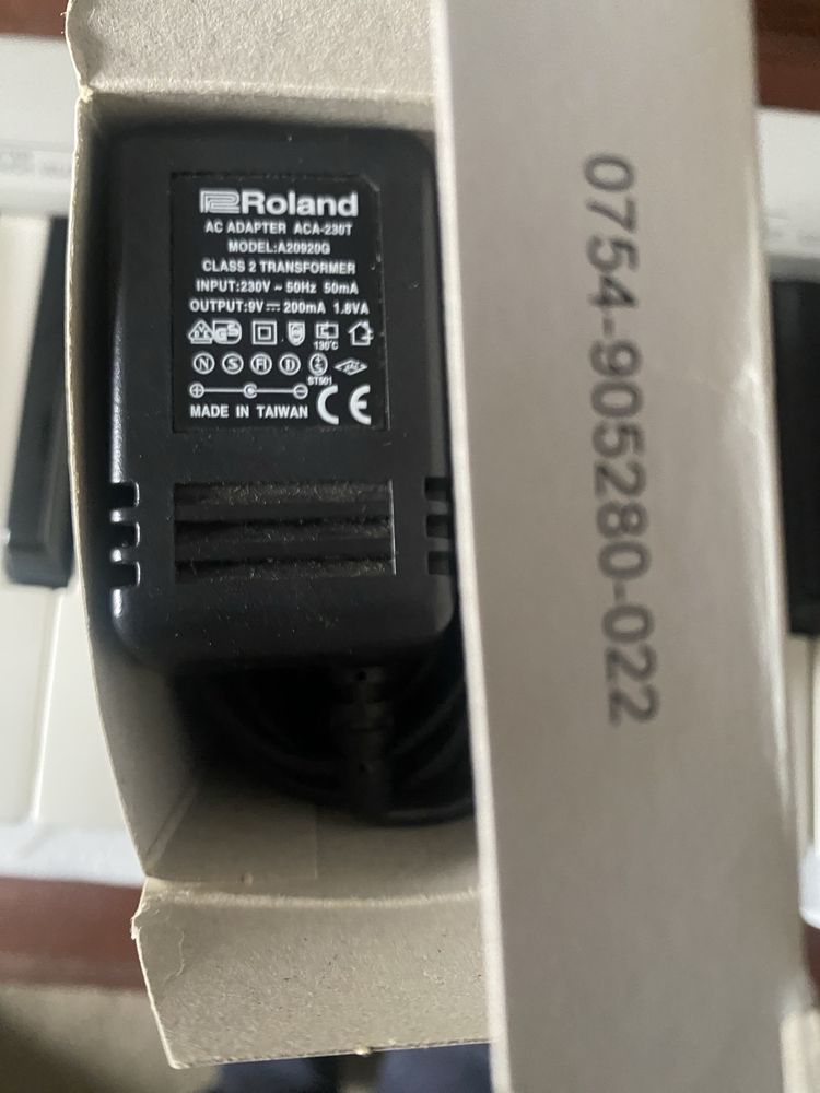Teclado MIDI Roland PC180