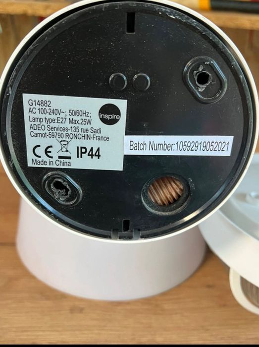 Dwie używane lampy w bardzo dobrym stanie.