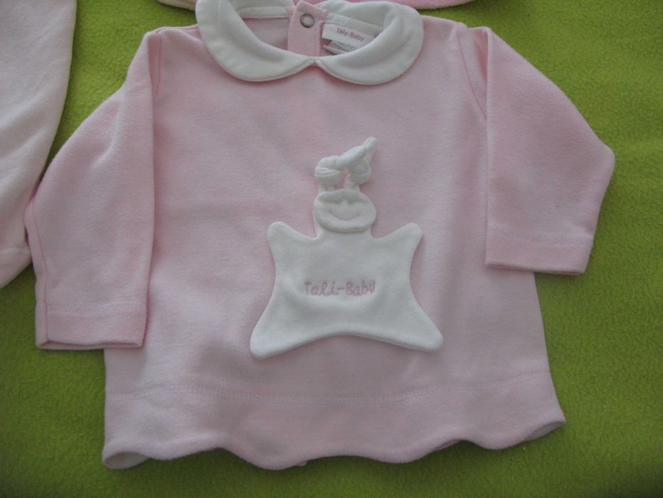 Roupa de bebé (menina) – 0 a 1 Mês: