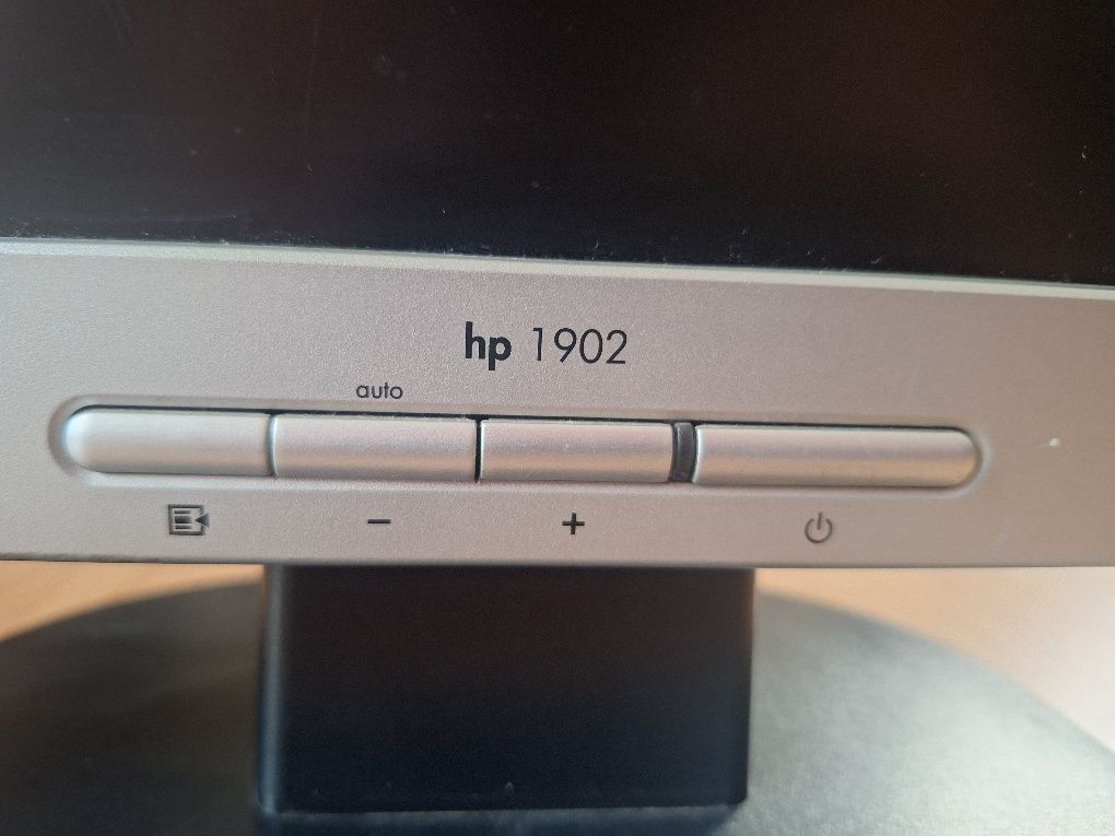 Monitor HP 1902 em bom estado