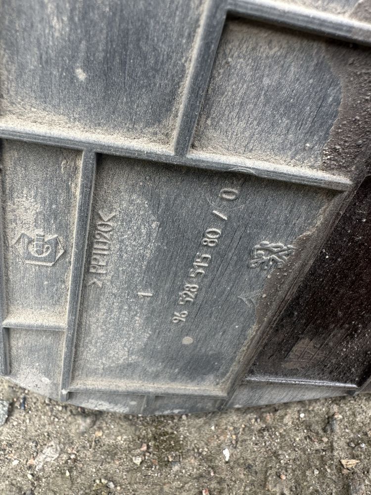 Бачок іоліса рідини для відпрацьованих газів 9652851580 Пежо 3008, 308