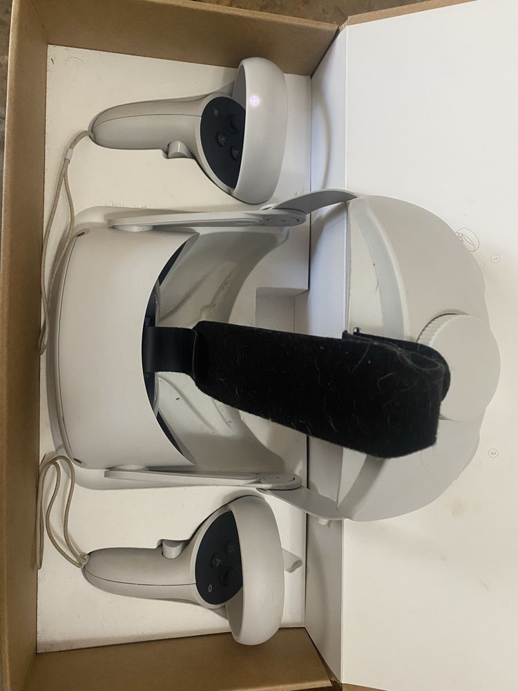 Oculus quest 2.